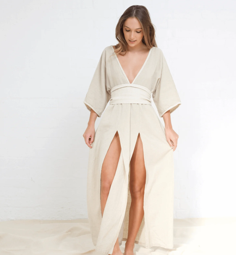 THE "ARTEMIS" DRESS: A TIMELESS WARDROBE STAPLE FOR EVERY OCCASION