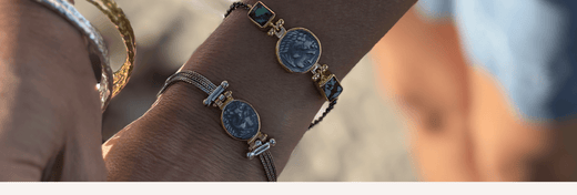 STACKING TURQUOISE BRACELETS: A TRENDY YET TIMELESS LOOK