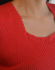 Kastamonu Soft Layer Top – Ribbed featuring a soft ribbed texture and elegant scalloped neckline.