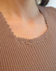 Kastamonu Soft Layer Top – Ribbed close-up of ribbed texture and neckline detail
